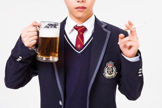 [아주 돋보기] 청소년·어른의 은밀한 술·담배 거래 댈구 확산···보호 사각지대 우려