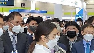 サムスン電子のハン・ジョンヒ社長マイクロLED、供給が追いつかないくらい…工場増設する