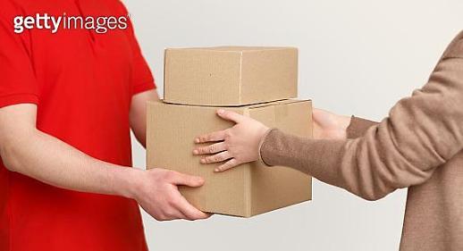 ​[자가검사키트 수혜주 찾기] 자가검사 확대 따른 확진자 증가 전망... 거리두기 격상주 관심