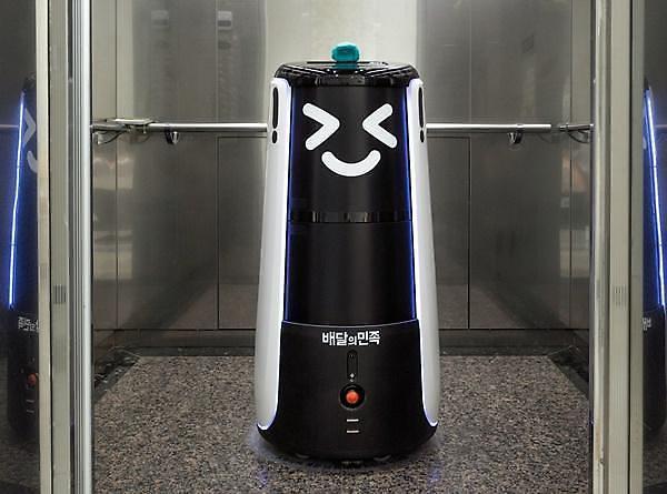 S. Korea eases regulations for early use of autonomous robots capable of boarding elevators
