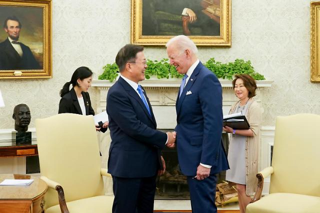 韩美领导人在白宫举行会谈
