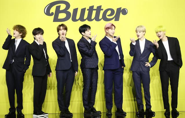 BTS摘得2021公告牌音乐奖四项大奖 舞台首秀《Butter》