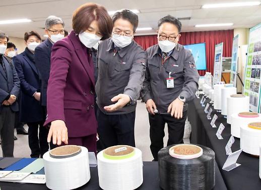 [브랜드 이야기] 티케이케미칼 K-rPET 에코론① 버려진 페트병에 패션을 입히다