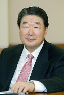 [LX그룹 新바람]​ LX홀딩스 초대 대표 구본준 회장은 어떤 인물?