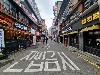 코로나 속 자영업·근로자 가구 소득 모두 늘어...지원금 지급 영향