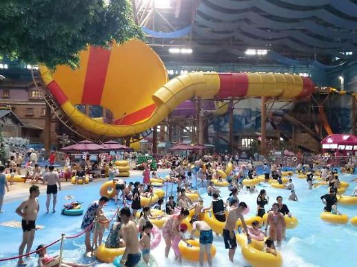 [코로나 잊은 中]백두산 정상서 목격한 저급한 우월감 