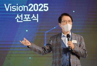 [금융 CEO 라운지] 신창재 교보생명 회장, 의사에서 보험업 디지털 선두주자로
