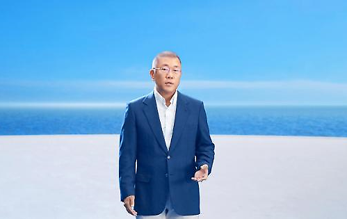 ​수소사회 전도사 정의선 회장... “현대차그룹 위상과 국격 제고 기여할 것”