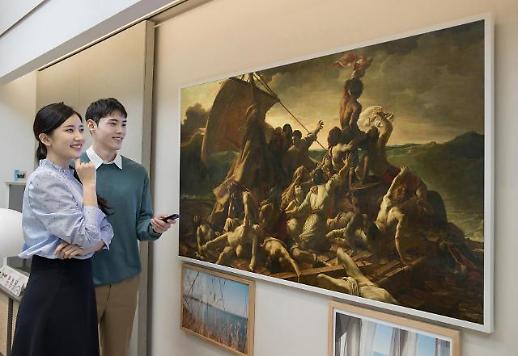 “TV에 아트를 더하다”...삼성·LG, 예술 마케팅 나서는 이유