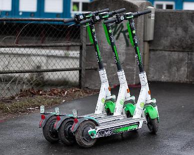 Daegu to adopt ordinance to prevent electric scooters from being left unattended on sidewalks