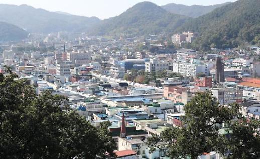 [아주 돋보기] 10곳 중 4곳이 인구감소지역...예산 투입만 정답일까