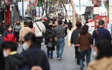 위드코로나여도 매출은 반토막…20%만 알바생 늘려