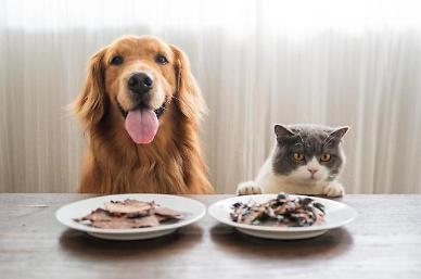 Dongwon F&B partners with domestic pet product maker to develop moist food packs for pets