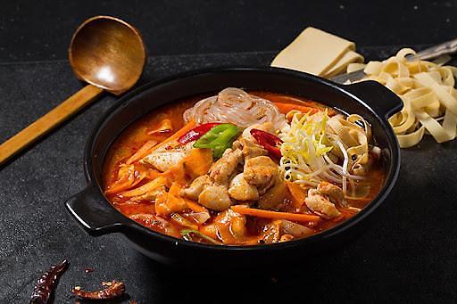 【亚洲人之声】炸鸡、麻辣烫 征服了中韩两国人民的味蕾