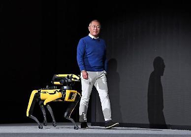 [CES 2022] Hyundai Chairman appears with robot dog to reveal vision for metamobility  