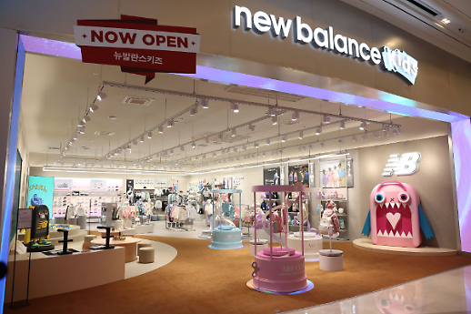 패션업계, 체험 앞세운 오프라인 매장 강화