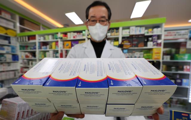 韩国首例新冠口服药使用患者称赞药效佳