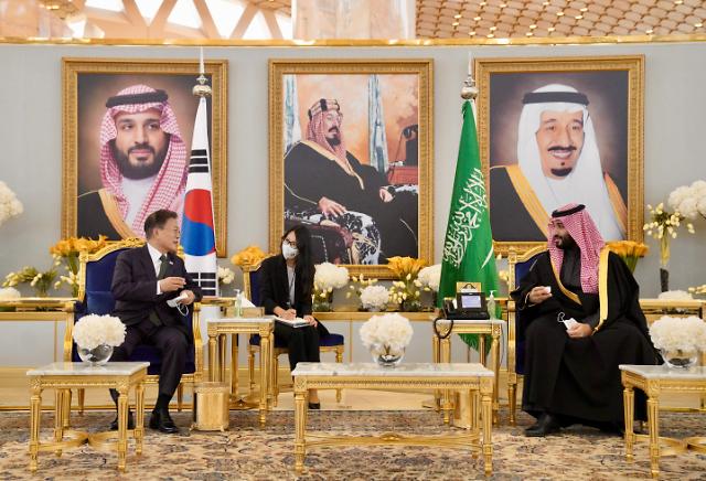 [포토] 무함마드 빈 살만 사우디 왕세자 만난 문재인 대통령