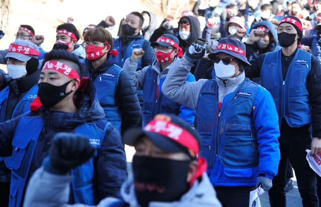 3주 넘긴 CJ택배노조 파업...택배 못 받은 시민들 발 동동