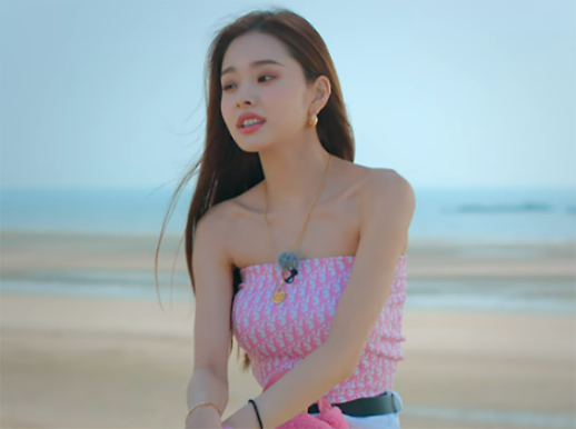 [아주 돋보기] 짝퉁 착용했다 활동 중단한 송지아…무엇이 문제일까