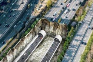 경부고속도로 양재IC 이남 화성-서울 구간 아래에 추가도로 건설