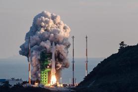 S. Korea to develop 100-ton-class liquid-propellant rocket engine aiming for moon  