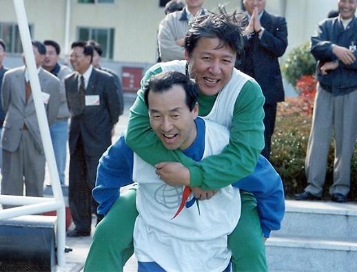 [C를 찾아서] 故 구자홍 LS그룹 회장, 재계 10위권·사촌 경영 안착…자상했던 소통형 리더