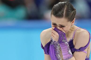 [2022 베이징 동계올림픽] 결국 눈물 보인 발리예바