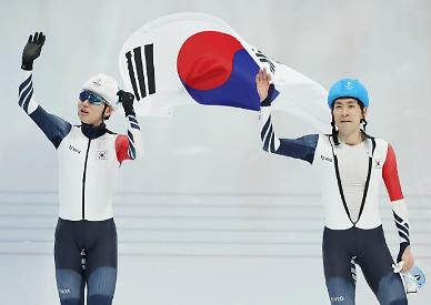 ​[2022 베이징 동계올림픽] 매스스타트 정재원·이승훈, 나란히 은·동메달 차지