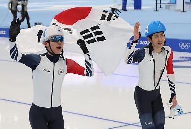 ​[2022 베이징 동계올림픽] 文, 銀정재원·銅이승훈에 2연속 메달 쾌거