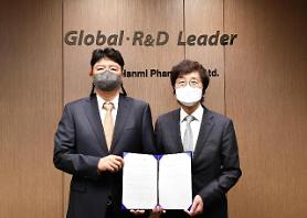 Hanmi partners with domestic company to promote exports of saliva-based rapid antigen kits