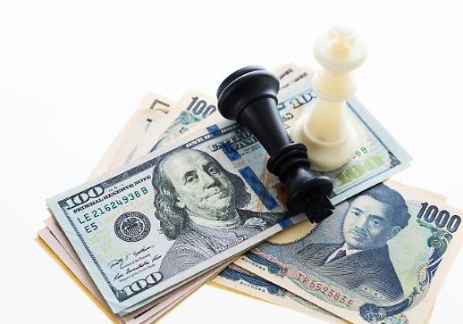 [우크라 전쟁 한달] 인플레이션 공포, 경기침체 그림자 짙어진다 