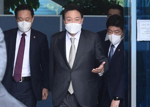 超一半韩受访民众反对总统府迁址 尹锡悦国政能力展望评价历任最低