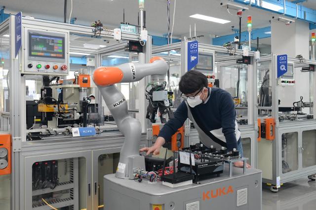 Researchers establish smart factory remote control network between S. Korea and Finland