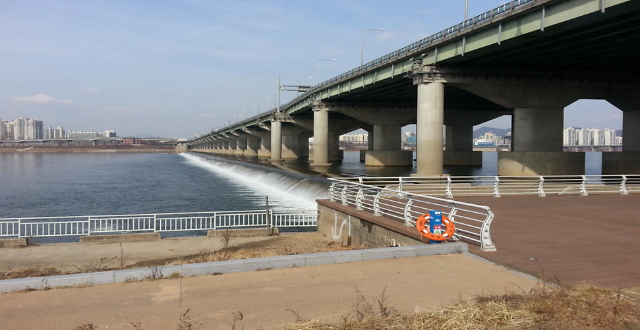 Seoul to build micro hydropower plant near bridge in southeastern district 
