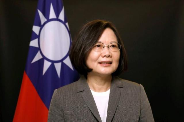 ​차이잉원 대만 총통 "대만, 19년 만에 1인당 GDP 한국 추월할 것"...IMF 전망 인용