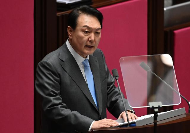 尹锡悦在国会发表首次施政演说 强调团结应对危机挑战