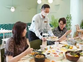 Pulmuone opens vegan restaurant at major shopping mall in southern Seoul