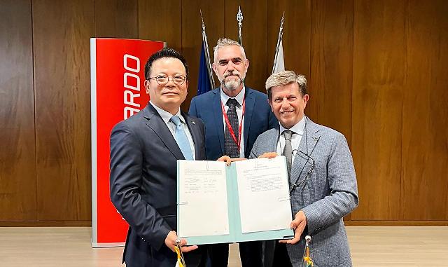 Hanwha Systems works with Italian defense firm Leonardo to pioneer global  markets with advanced array antenna system 