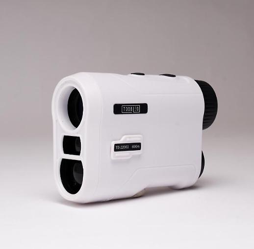 [2022 아주경제 착한강소기업] 가볍고 편리하다 한국인 맞춤 레이저 골프 거리측정기 투블레드 주목