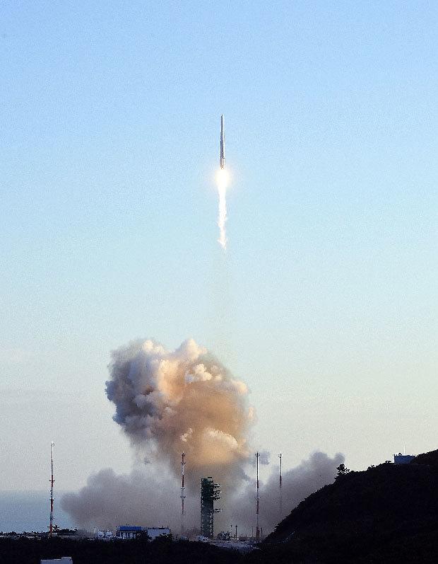 누리호 발사 D-6… 우주항공 테마 주가는 벌써 날았다