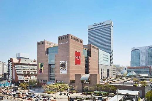 야외활동 늘자 백화점 웃는다... 1분기 이어 2분기도 실적 잔치 잇나