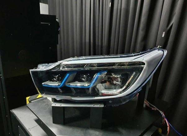 Researchers localize laser LED hybrid headlamps for commercial vehicles 