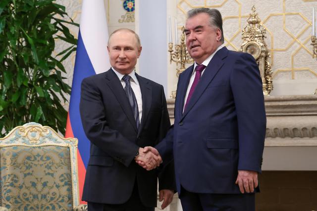 푸틴, 전쟁 후 첫 순방…중앙아시아 결속 다져