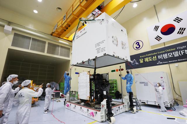 韩国首个月球探测器“TANURI”被送往美国准备发射