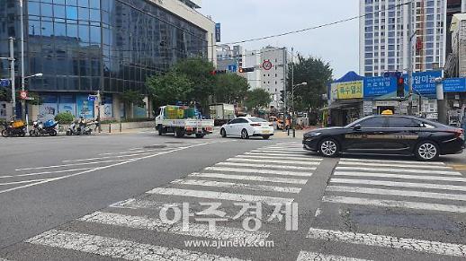 [르포] 불법 우회전부터 보행자 무시까지...아찔한 개정 도로교통법 시행 첫날
