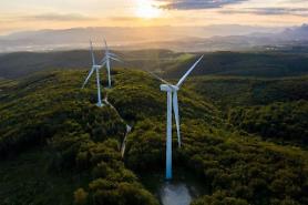 Hanwha Solutions European unit works with German startup Enviria to push for solar energy projects