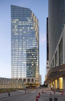 [언어장벽에 갇힌 한국]영어 공용어, 국가 경쟁력 필수