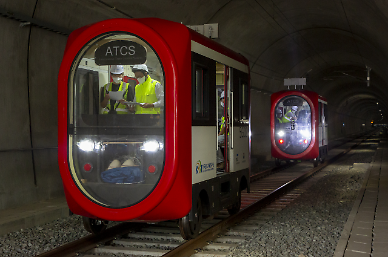 Research body develops train-to-train communication technology for autonomous driving