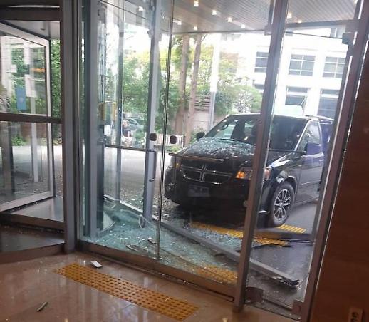 美国驻韩大使馆车辆撞进首尔一写字楼 曾是尹锡悦办公地